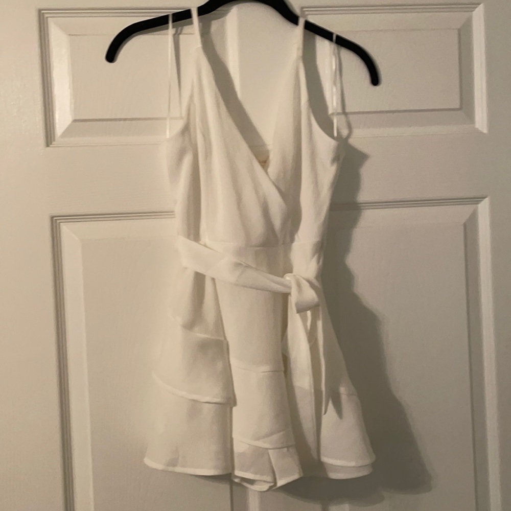 Alter’d State white romper size Small-New
